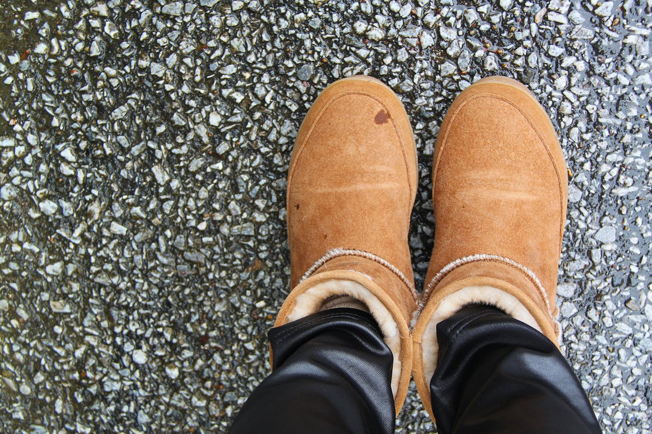 Lire la suite à propos de l’article Comment Nettoyer des Chaussures en Daim : Guide Complet