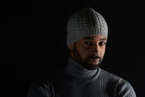 Lire la suite à propos de l’article Les 7 styles de bonnet homme : guide complet pour bien les porter